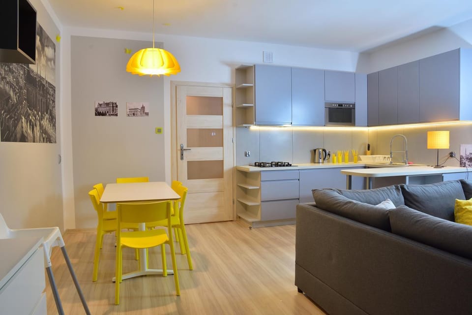 Kitchen or kitchenette, Living room, Dining area