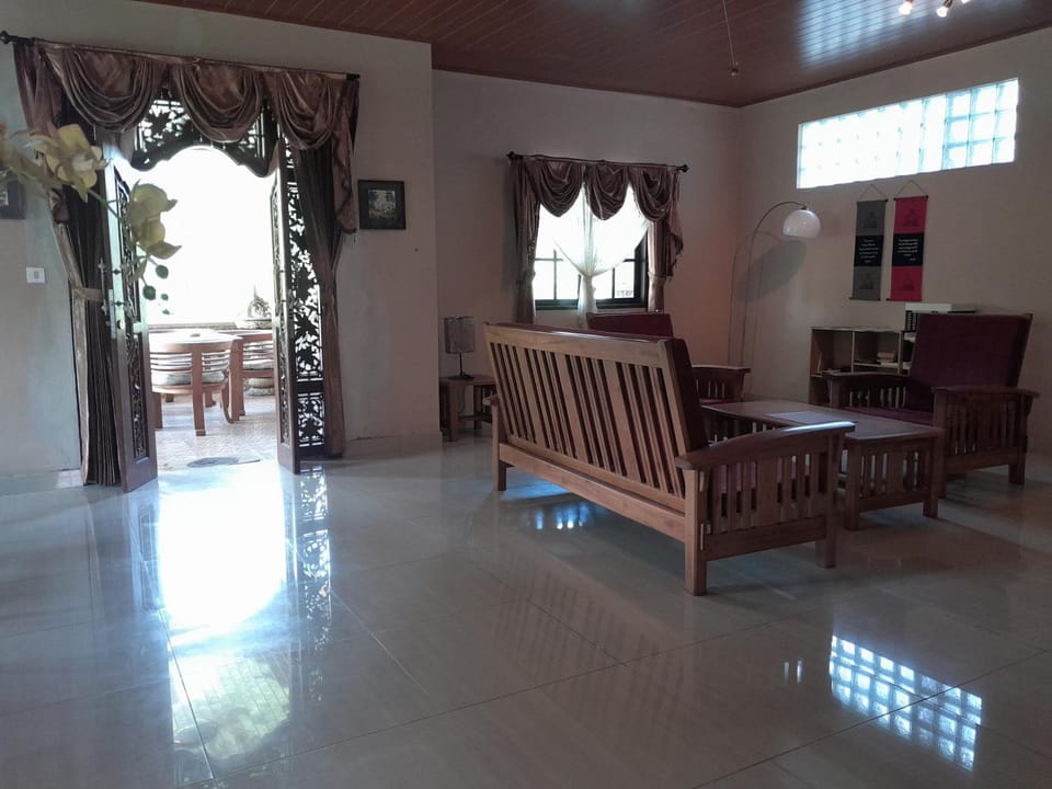 Harmony House Stay Bed and Breakfast in Karangasem Regency