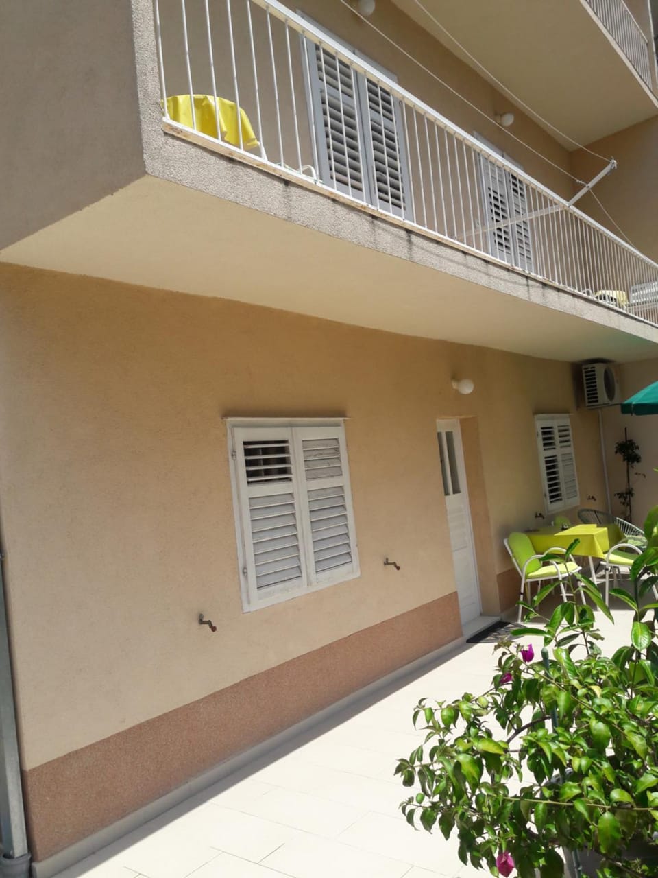 Property building, Day