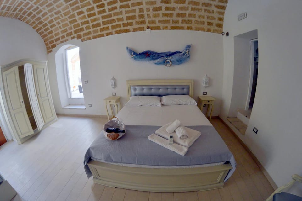 Day, Photo of the whole room