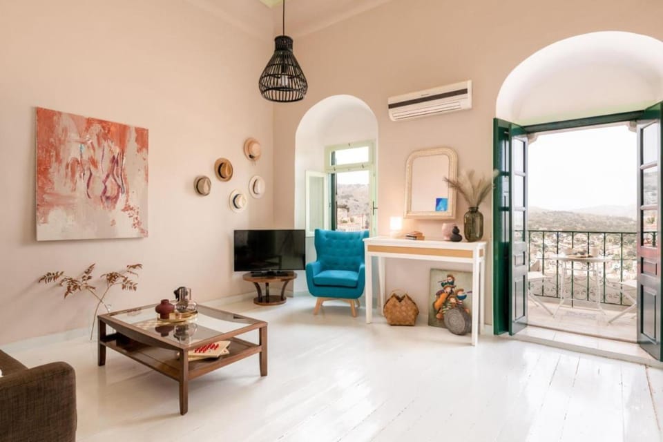 TV and multimedia, View (from property/room), Balcony/Terrace, Living room, Seating area, air conditioner