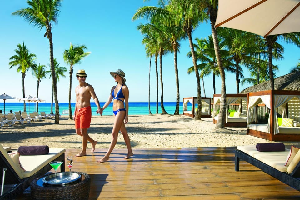 Lounge or bar, Beach, sunbed