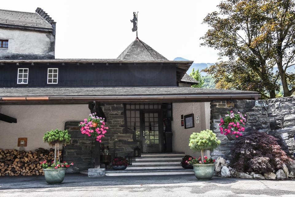 Facade/entrance, Day