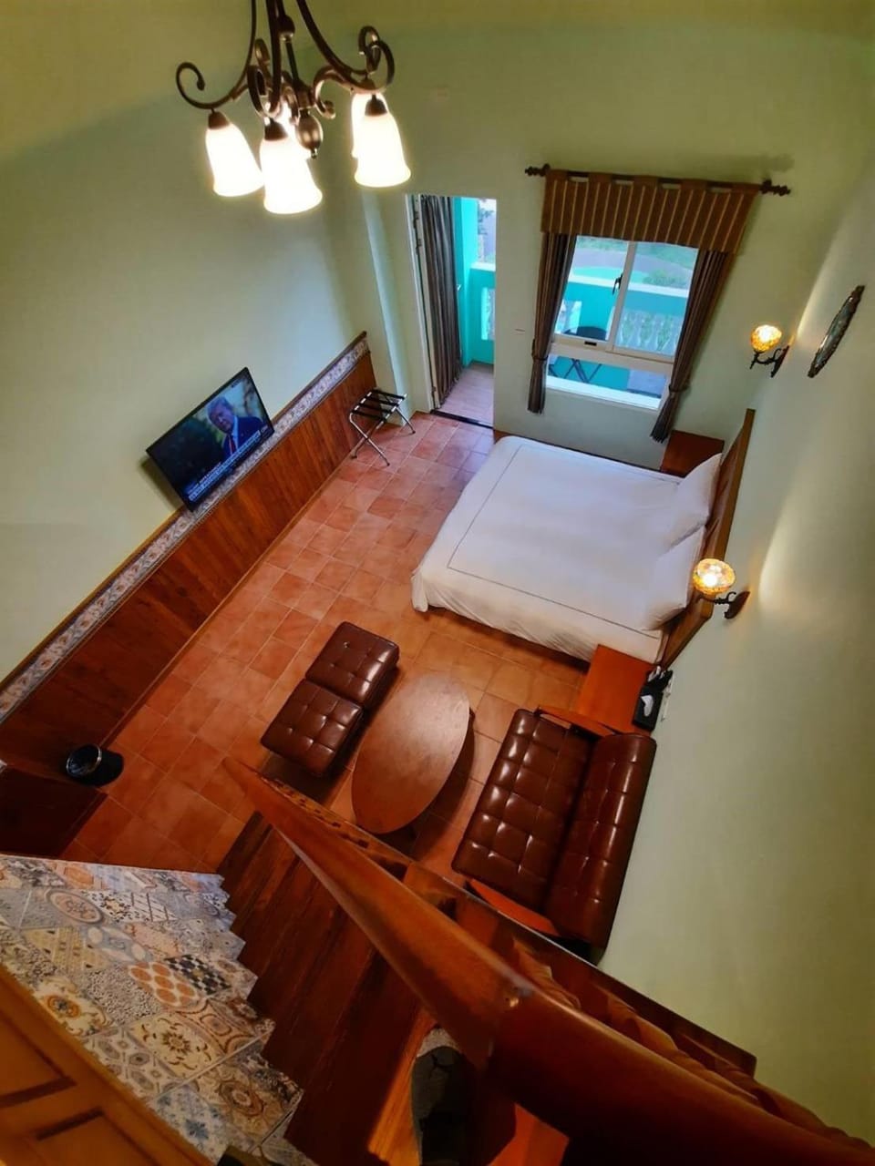 Photo of the whole room