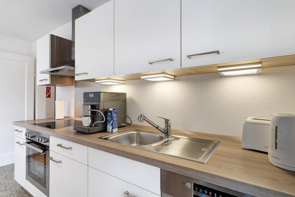Kitchen or kitchenette, Living room