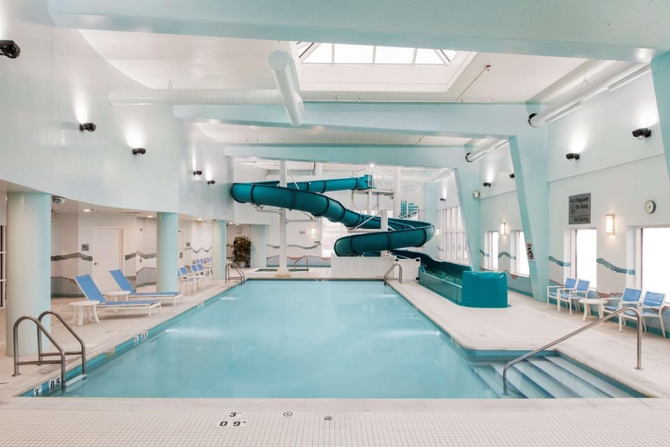 Hot Tub, Pool view, Swimming pool, Swimming pool, Entertainment