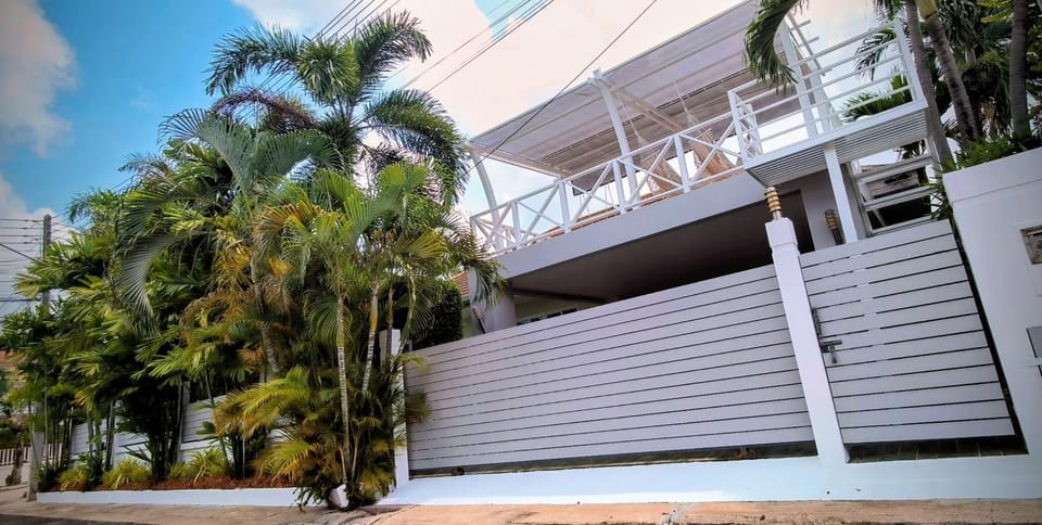 Leelawadee Pool Villa BBQ&Pool party Villa in Chon Buri Changwat