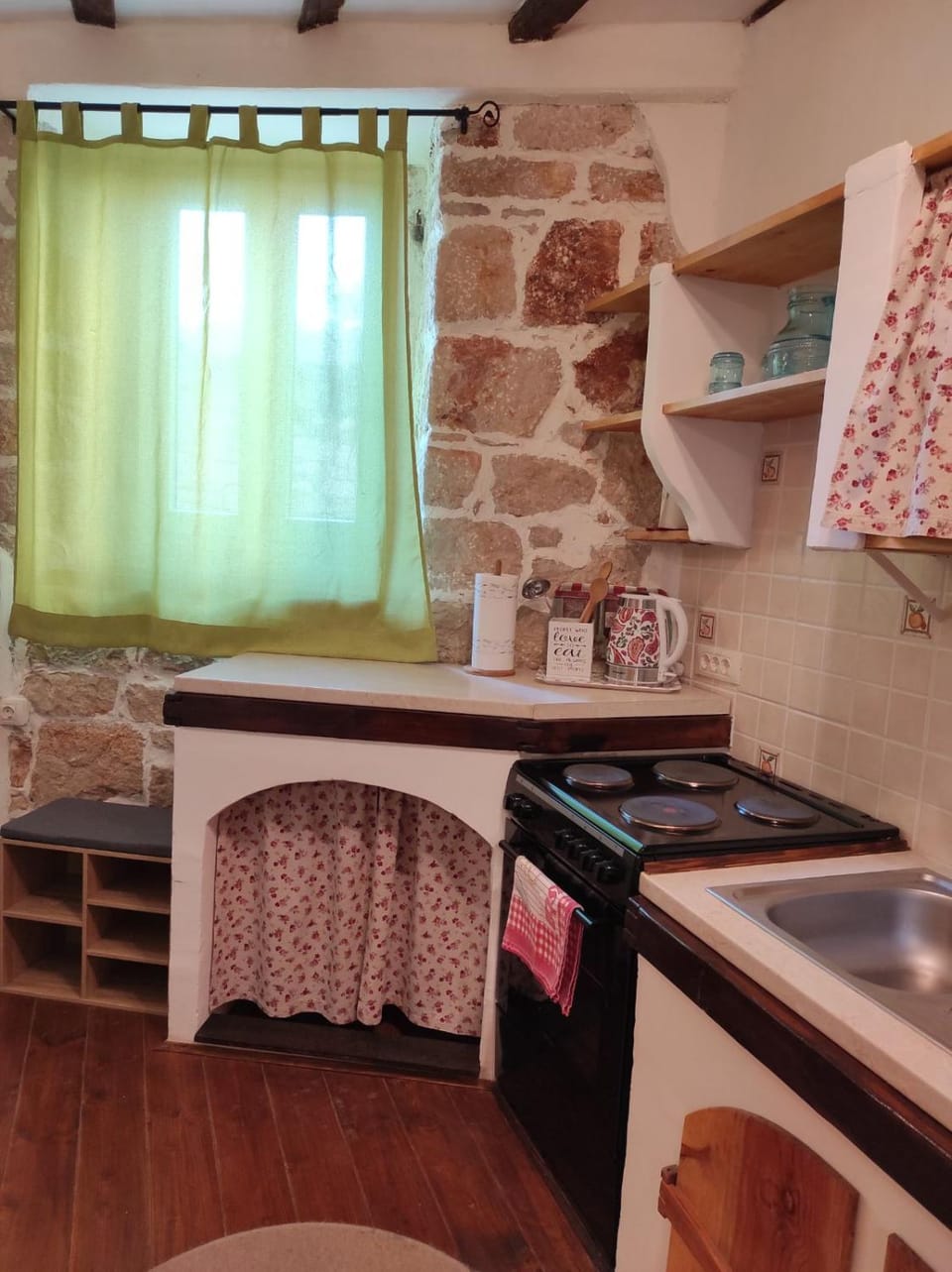 Kitchen or kitchenette, stove