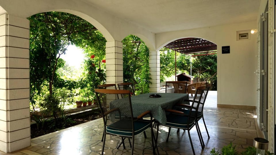 Patio, Garden, View (from property/room), Balcony/Terrace, Seating area, Garden view