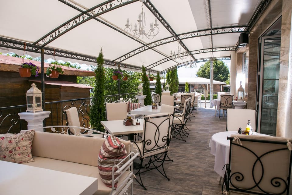 Restaurant/places to eat
