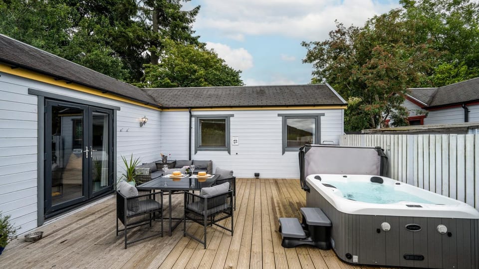 Kinnaird Woodland Lodges Nature lodge in Scotland