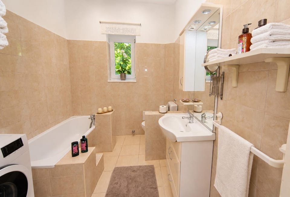 Bathroom, Bath