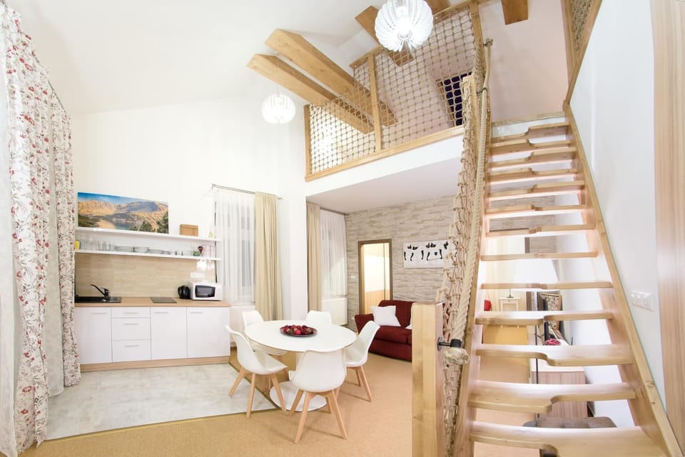 Kitchen or kitchenette, Living room, Photo of the whole room, Dining area