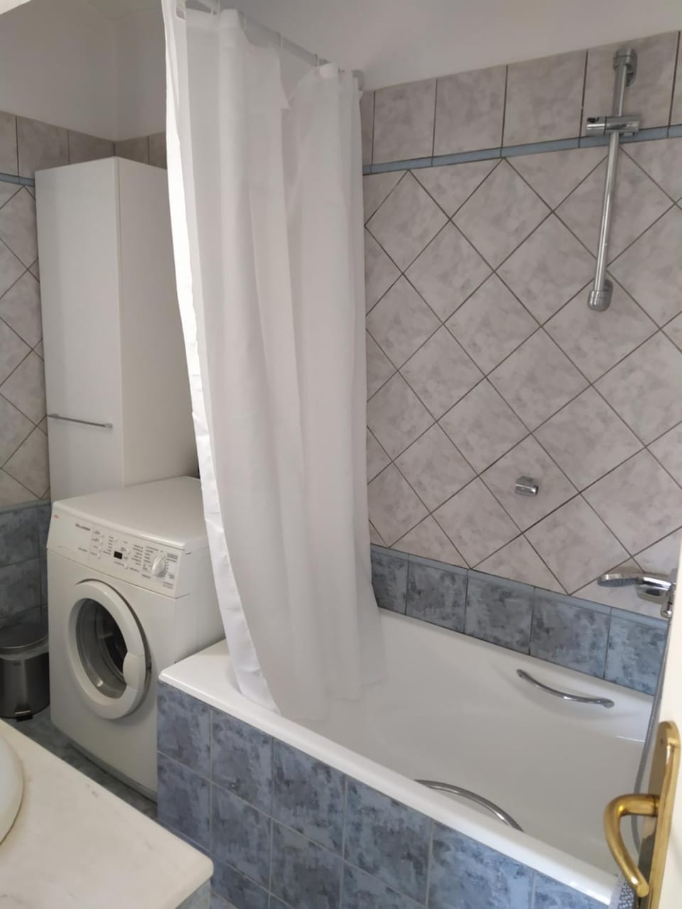 Bathroom, Bath
