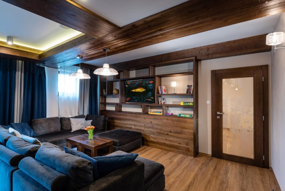 Communal lounge/ TV room, Living room