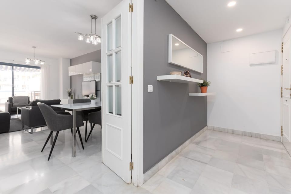 2F MTR - Marbella Temporary Rent 3bedrooms Old Town Apartment in Marbella