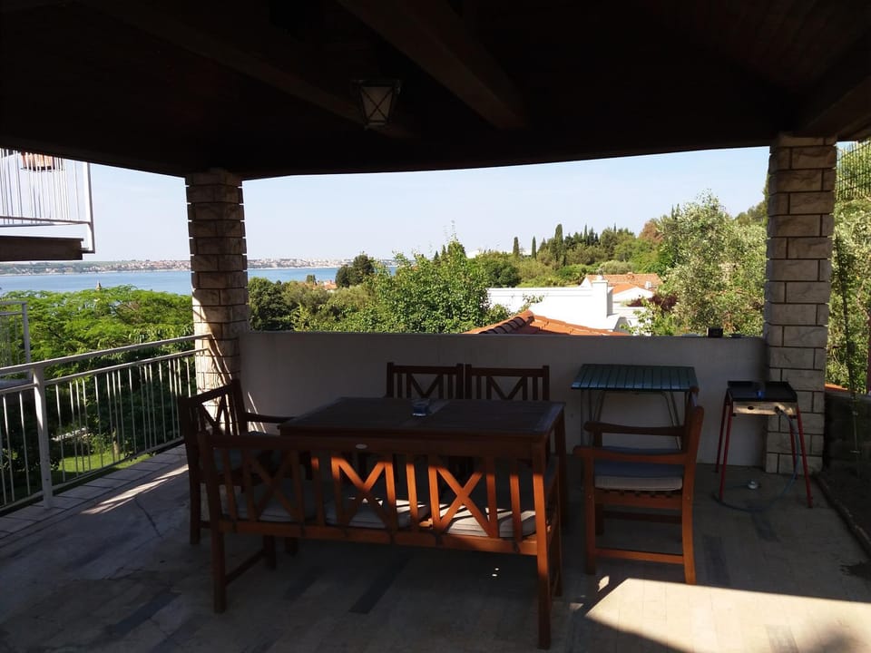 Patio, Sea view
