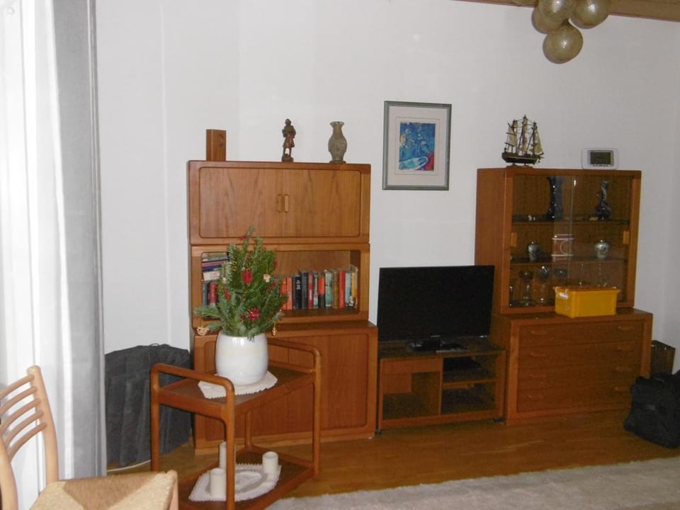 Library, TV and multimedia, Living room