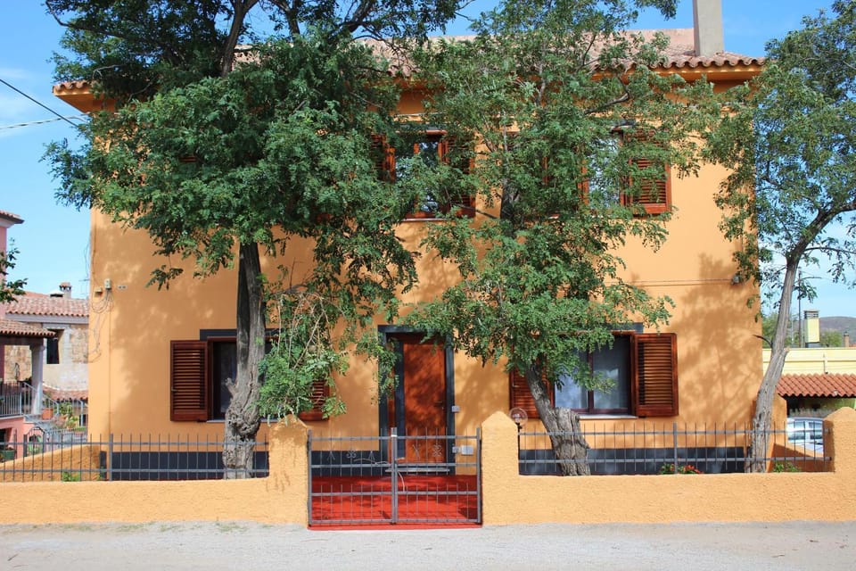 Property building, Day