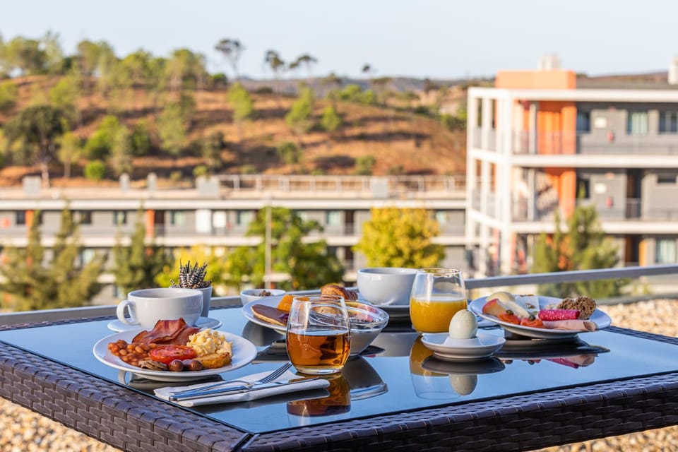 Balcony/Terrace, Food and drinks, Food, Breakfast, Continental breakfast