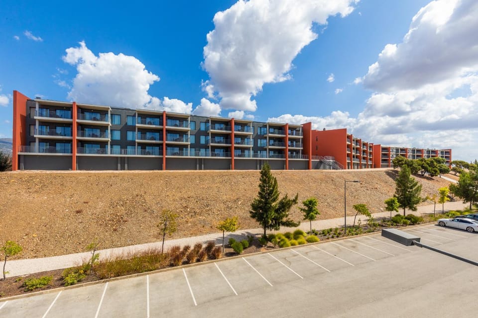 Property building, Balcony/Terrace
