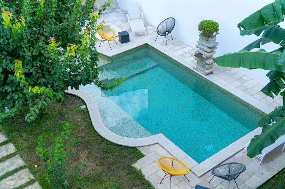 Garden, Garden view, Pool view, Swimming pool, sunbed