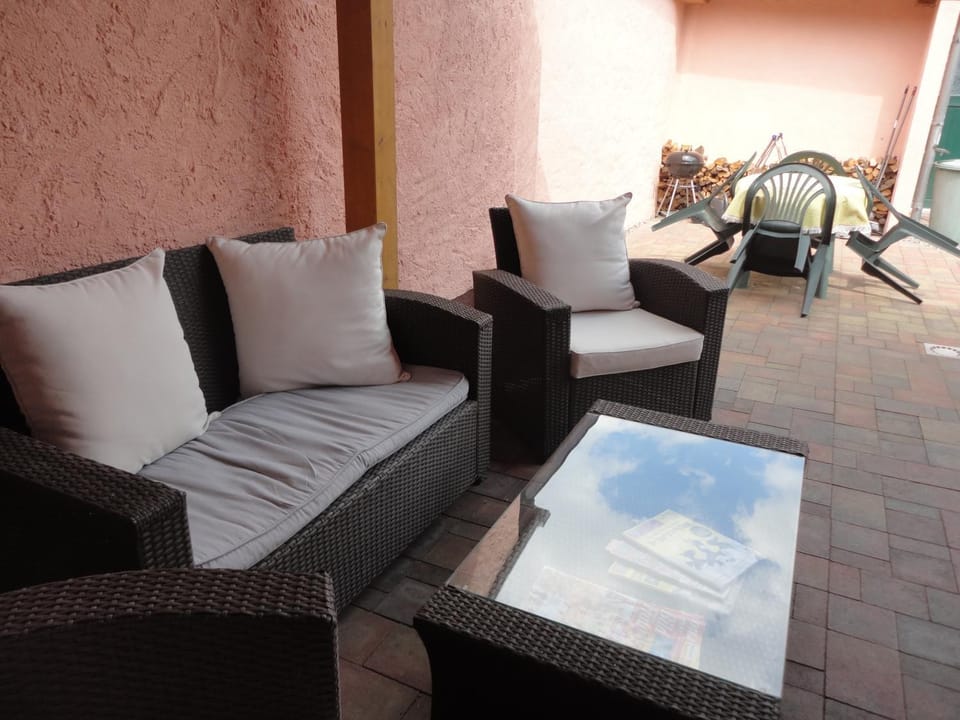 BBQ facilities, Balcony/Terrace