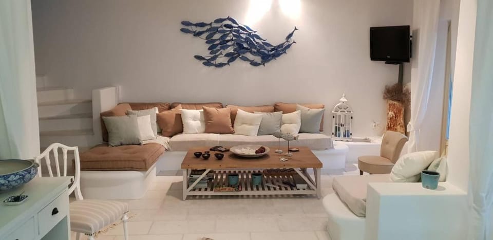 Villa Nafsika Paros House in Paros, Greece