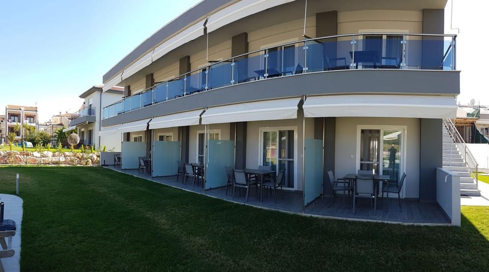 Garden, Garden view