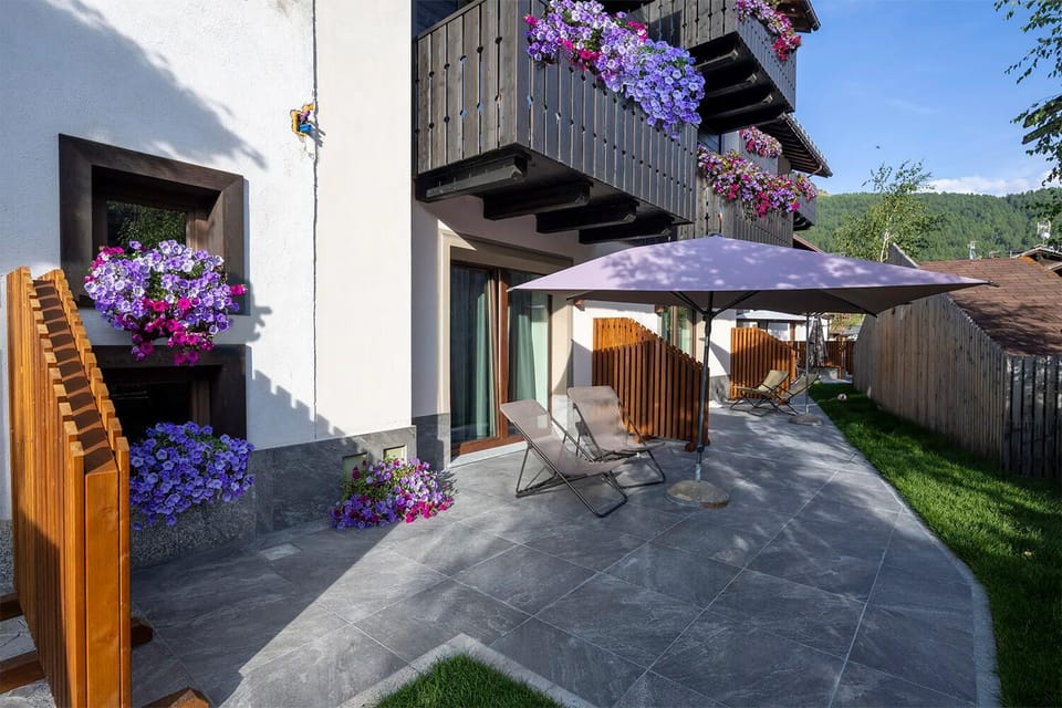 Property building, Patio, Garden, Balcony/Terrace, Other, Garden view