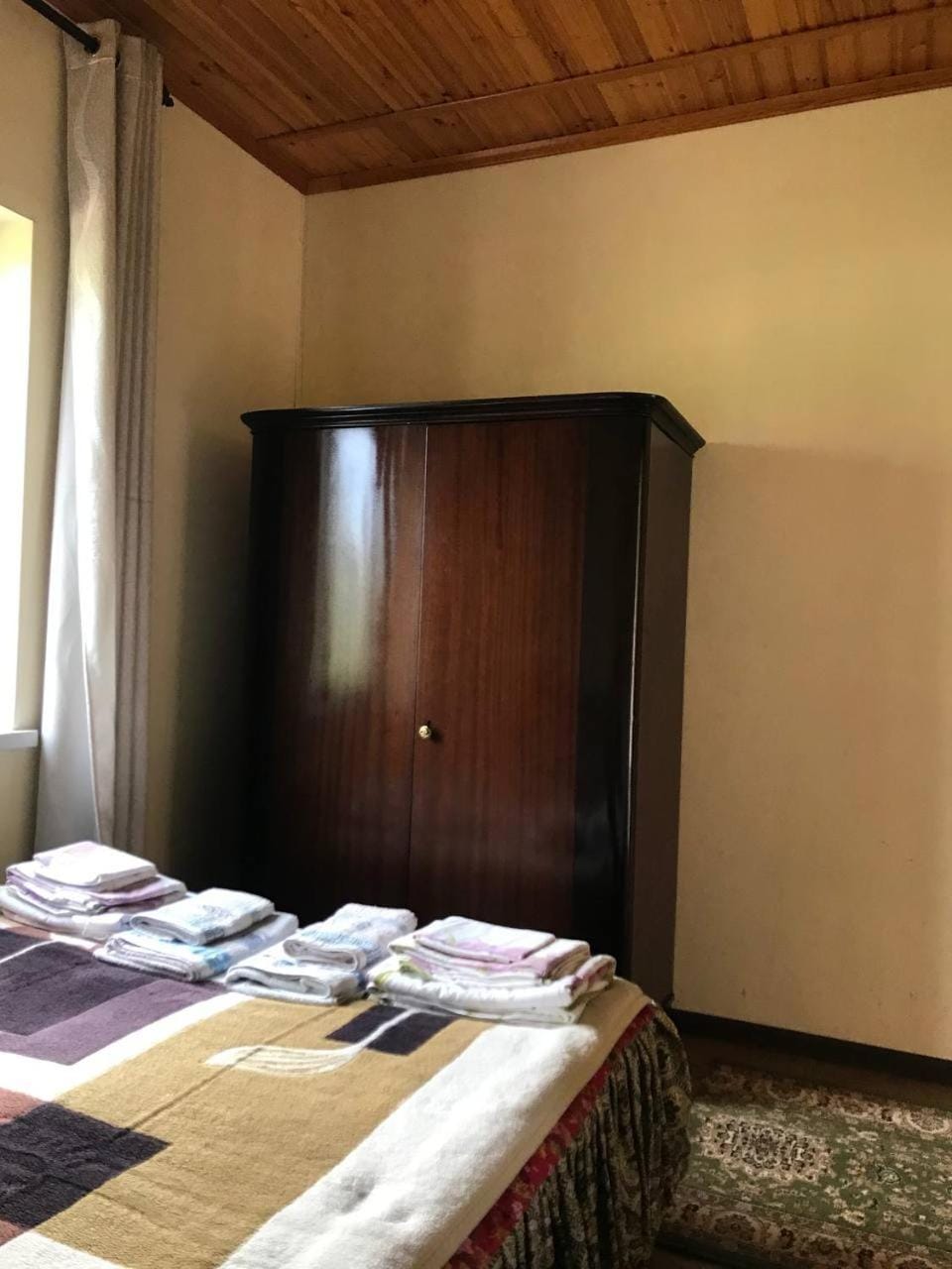 Bed, Bedroom, towels, wardrobe