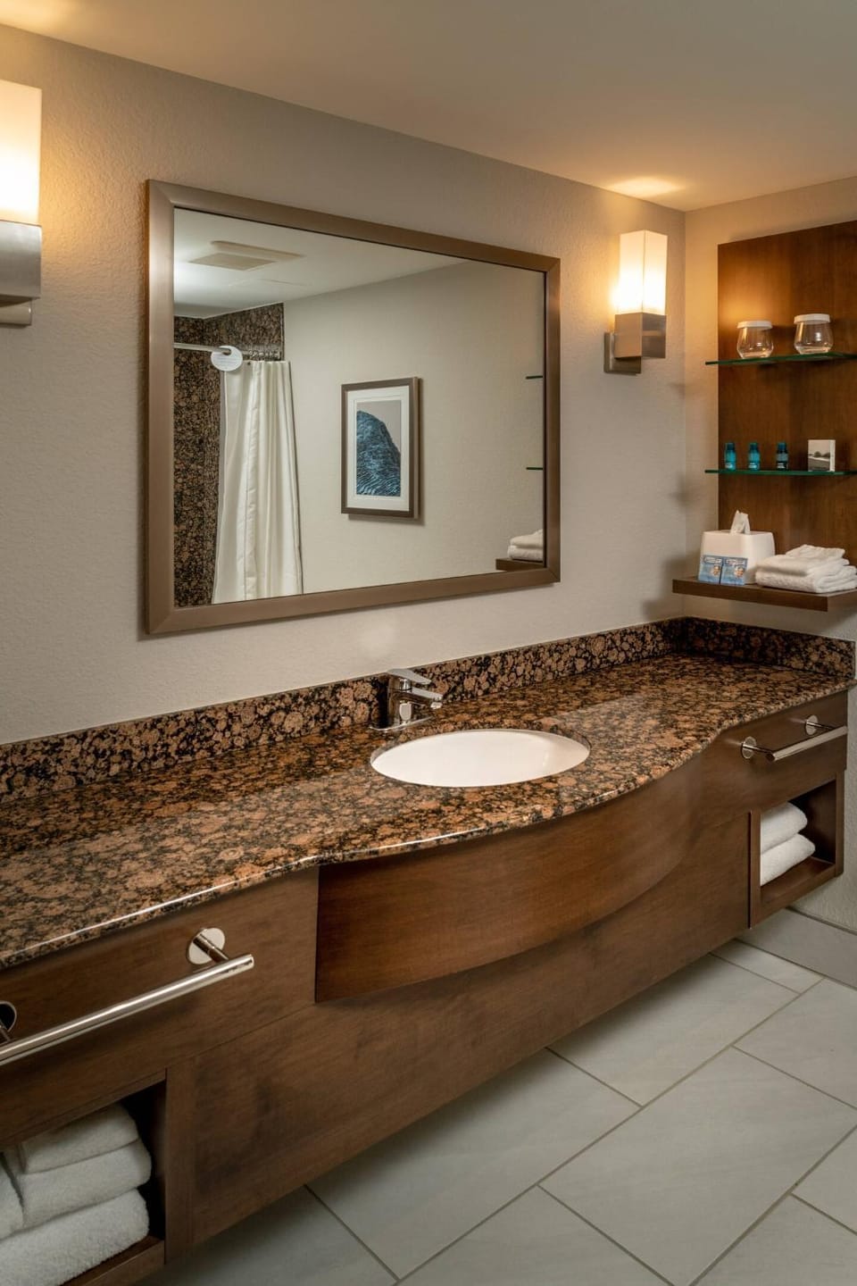 Delta Hotels by Marriott Huntington Mall Hotel in Pea Ridge