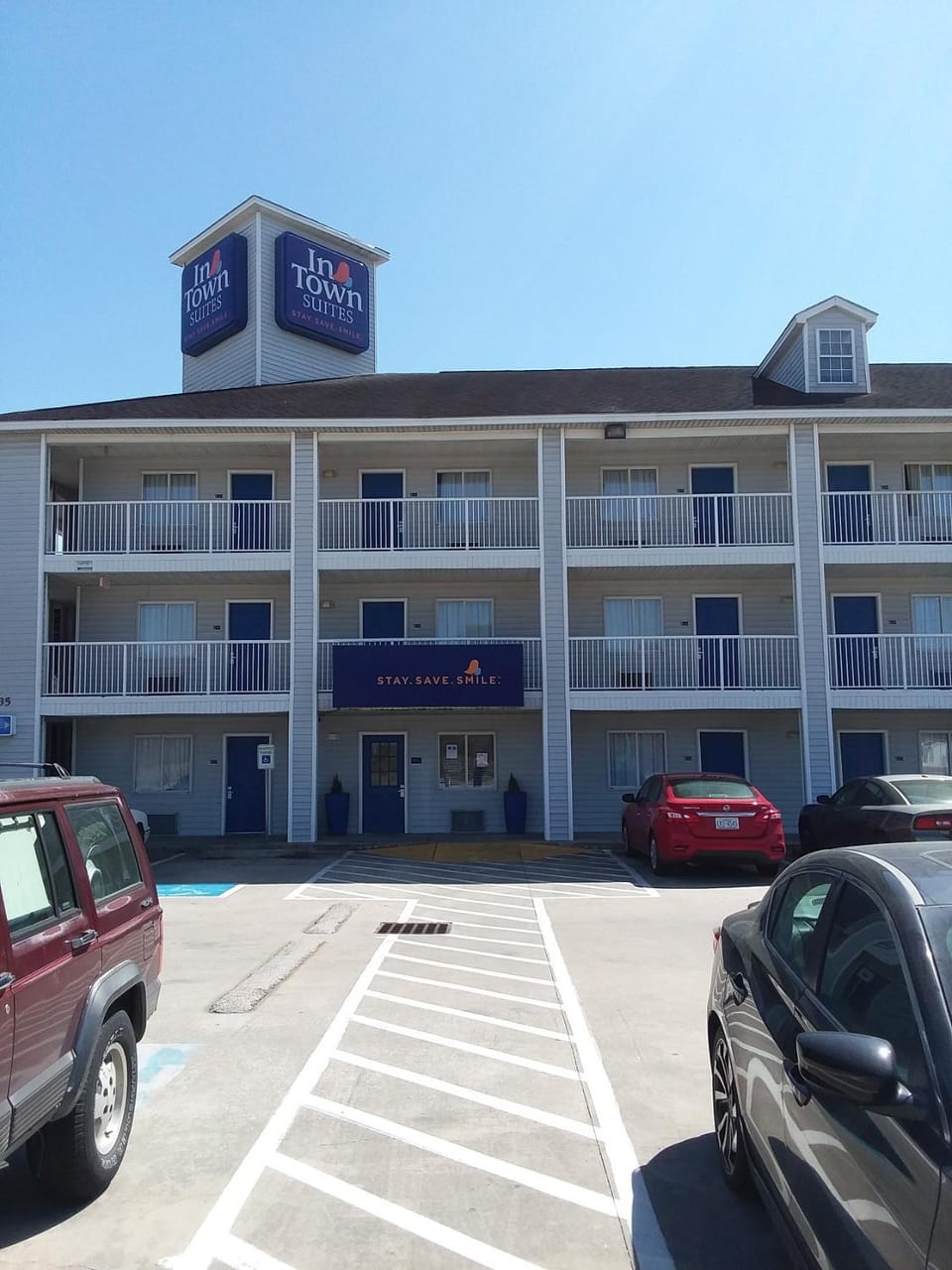 Property building, Facade/entrance