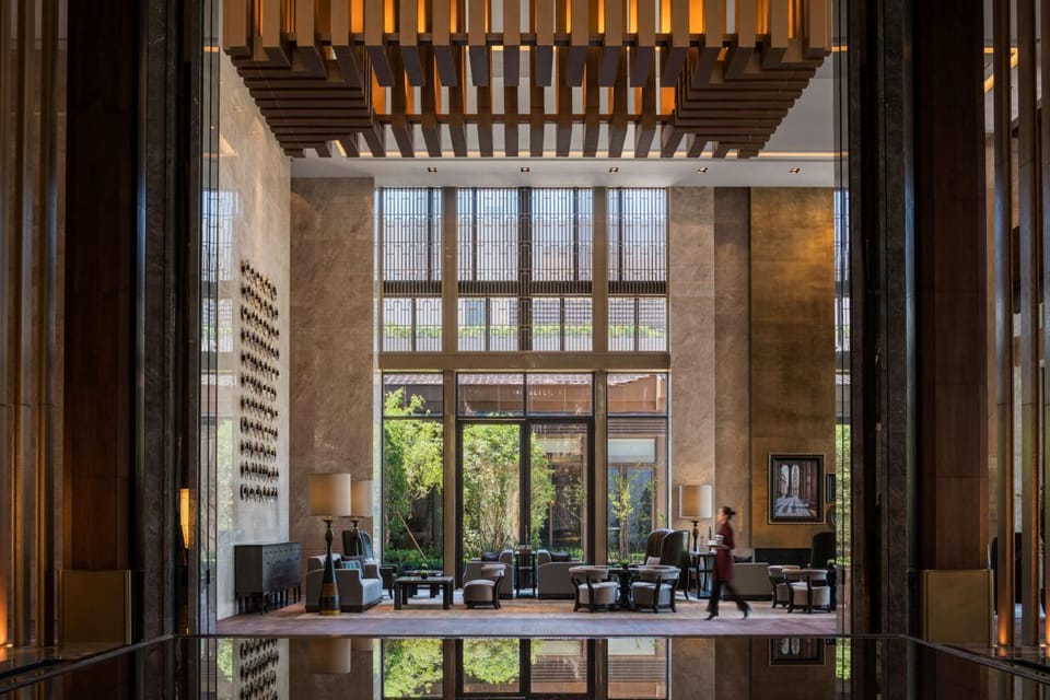 Restaurant/places to eat, Lounge or bar, On site