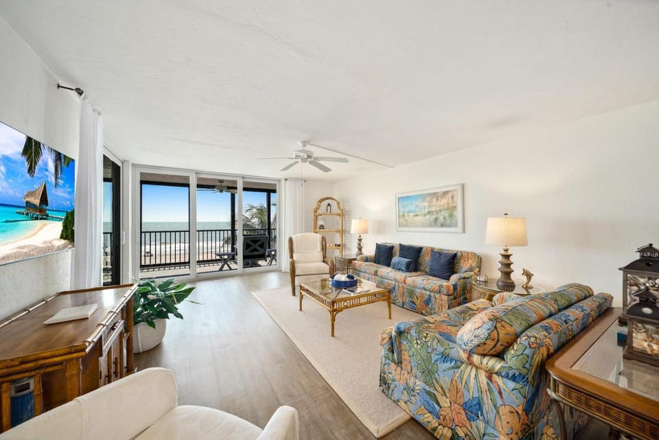 Atrium #304 House in Sanibel Island