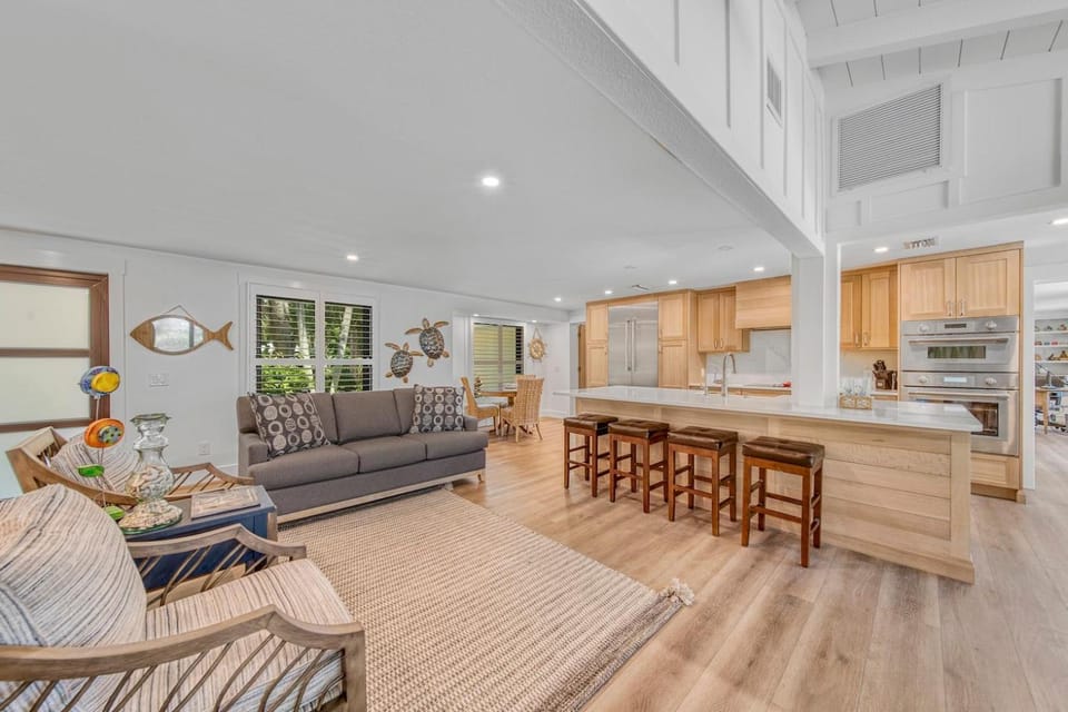 Lighthouse Way Home House in Sanibel Island