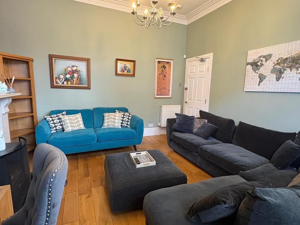 Communal lounge/ TV room, Living room