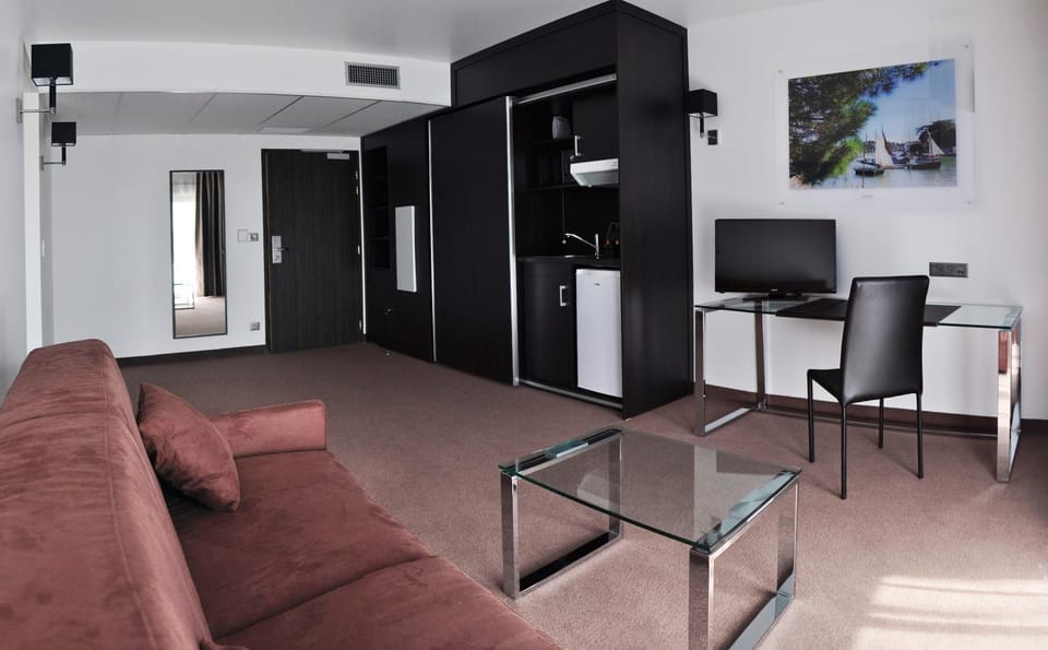 Living room, Bedroom