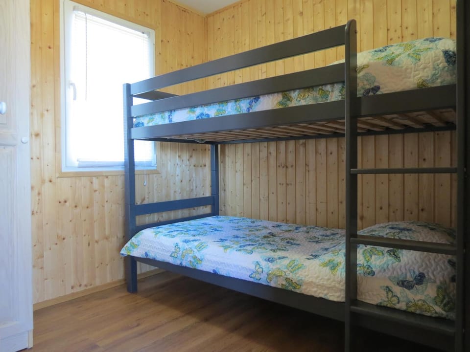 bunk bed