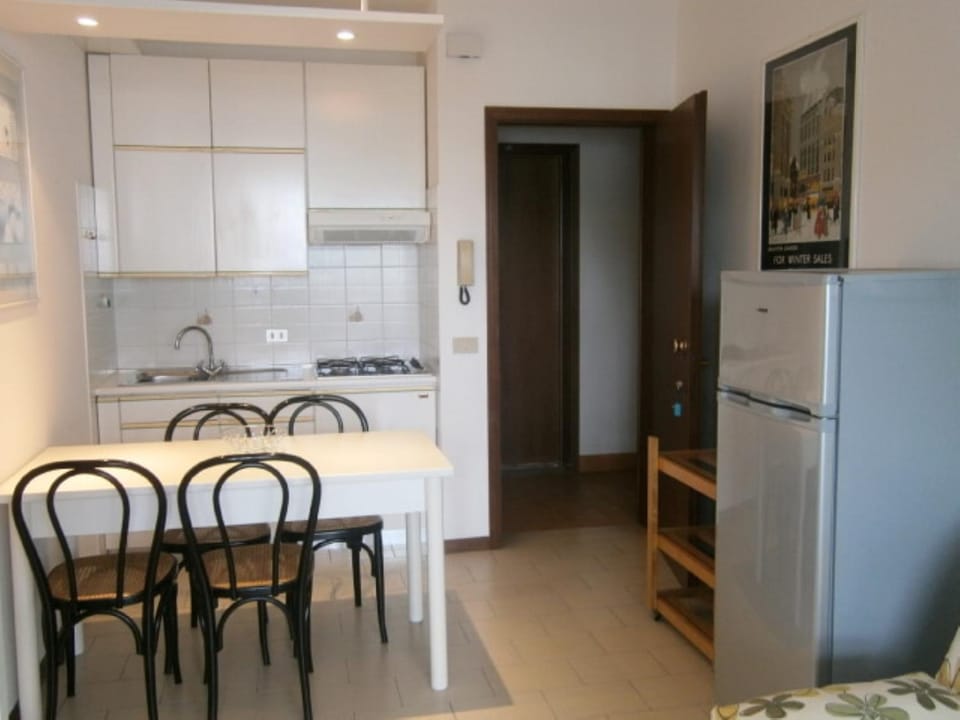 Kitchen or kitchenette, Living room, Dining area