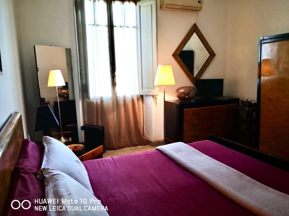 Bed, TV and multimedia, Coffee/tea facilities, Balcony/Terrace, Photo of the whole room, Bedroom