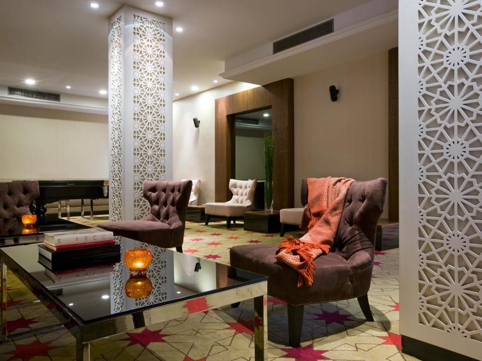 Lounge or bar