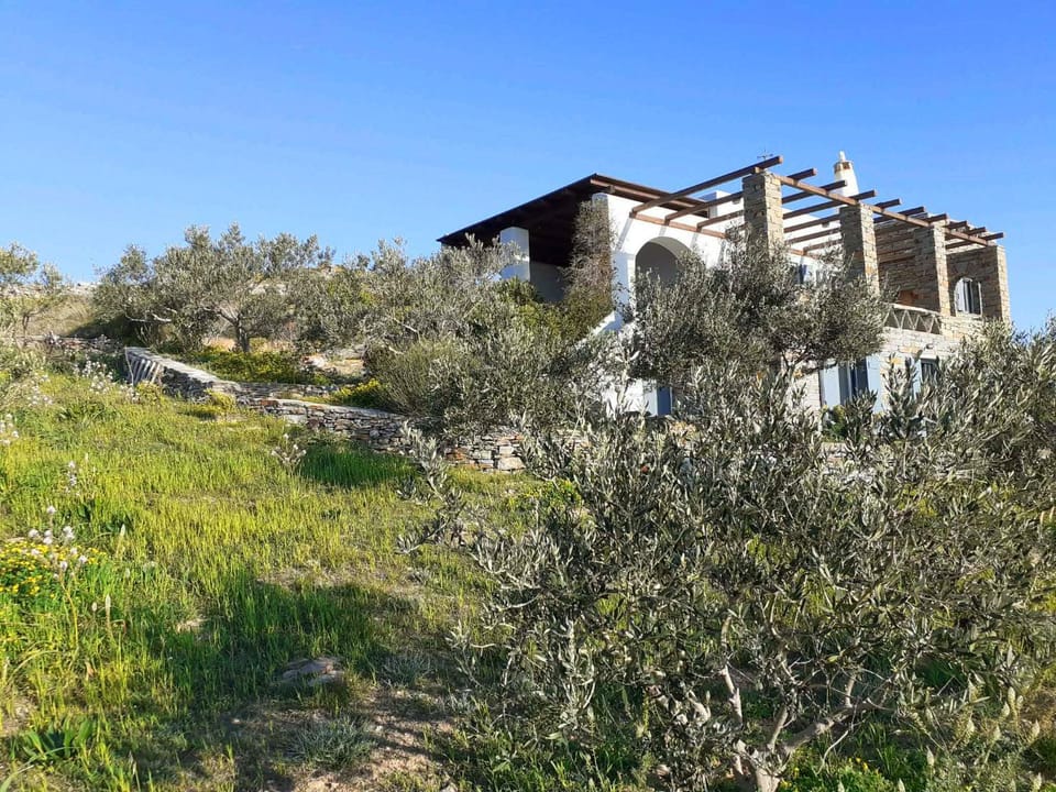 Katoikia Spathi House in Kea-Kythnos