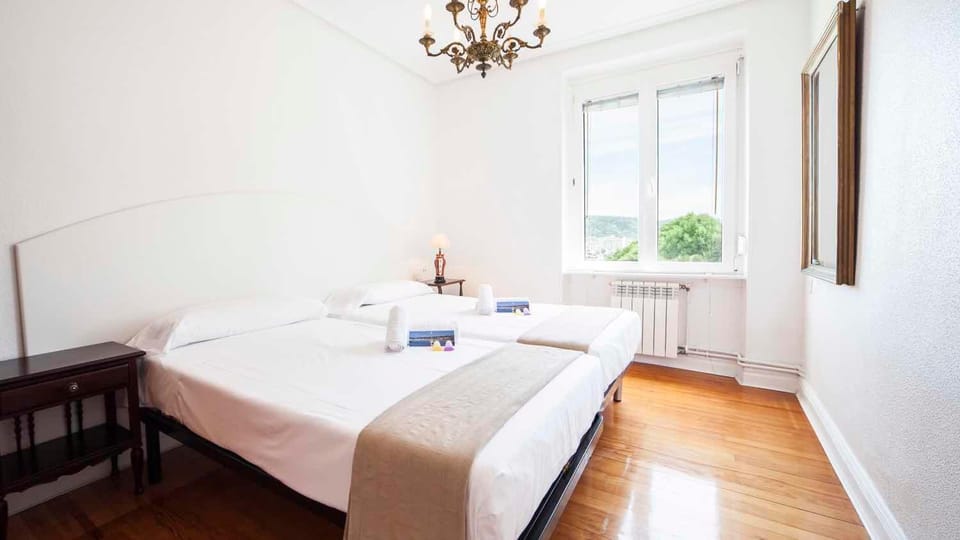 Bellavista Concha Beach - SSHousing Apartment in San Sebastian