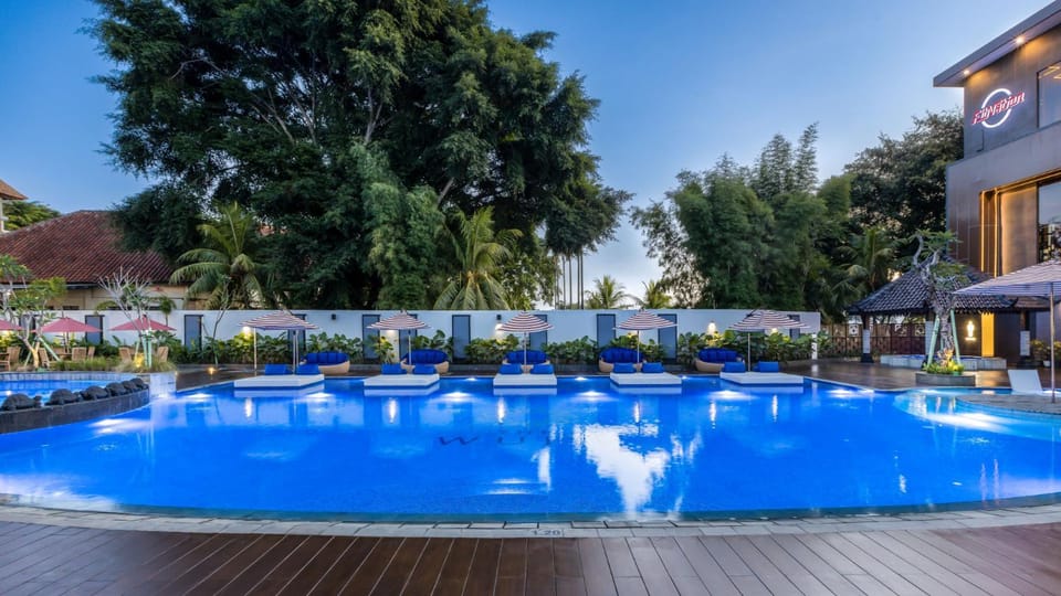 Swimming pool