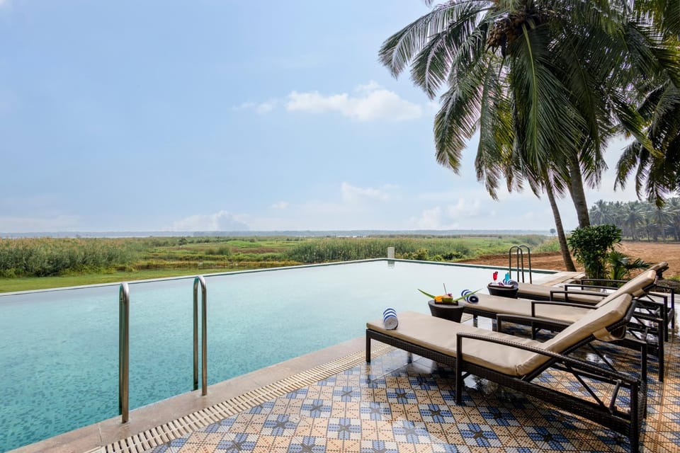 Pool view, Swimming pool