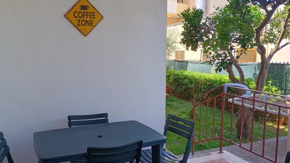 Dining area, Breakfast