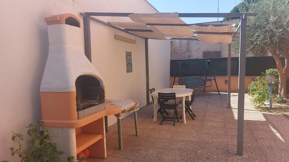 Day, BBQ facilities