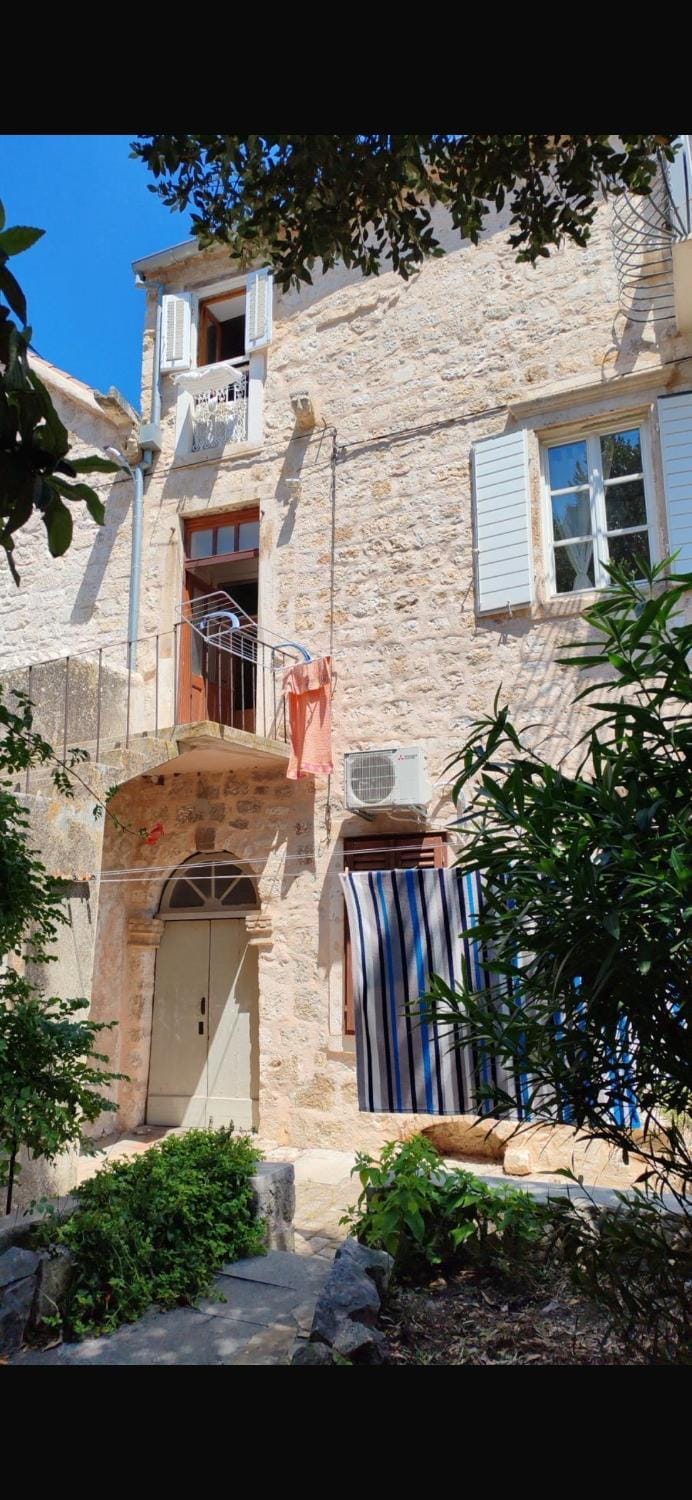 Takoma Hvar Apartment in Hvar