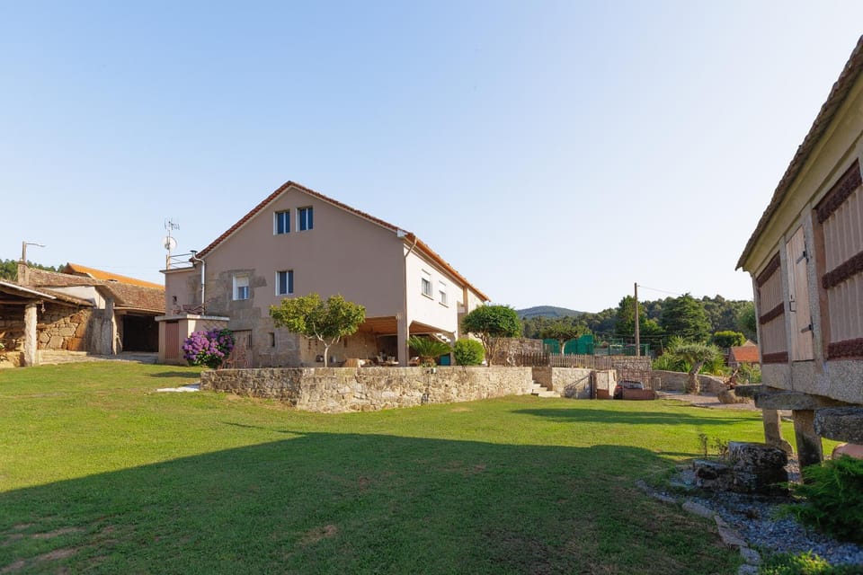 Property building, Spring, Day, Natural landscape, Garden, Garden view